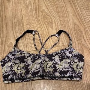 Lululemon free to be sports bra